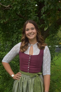 Pressereferentin (Larissa Galler) 